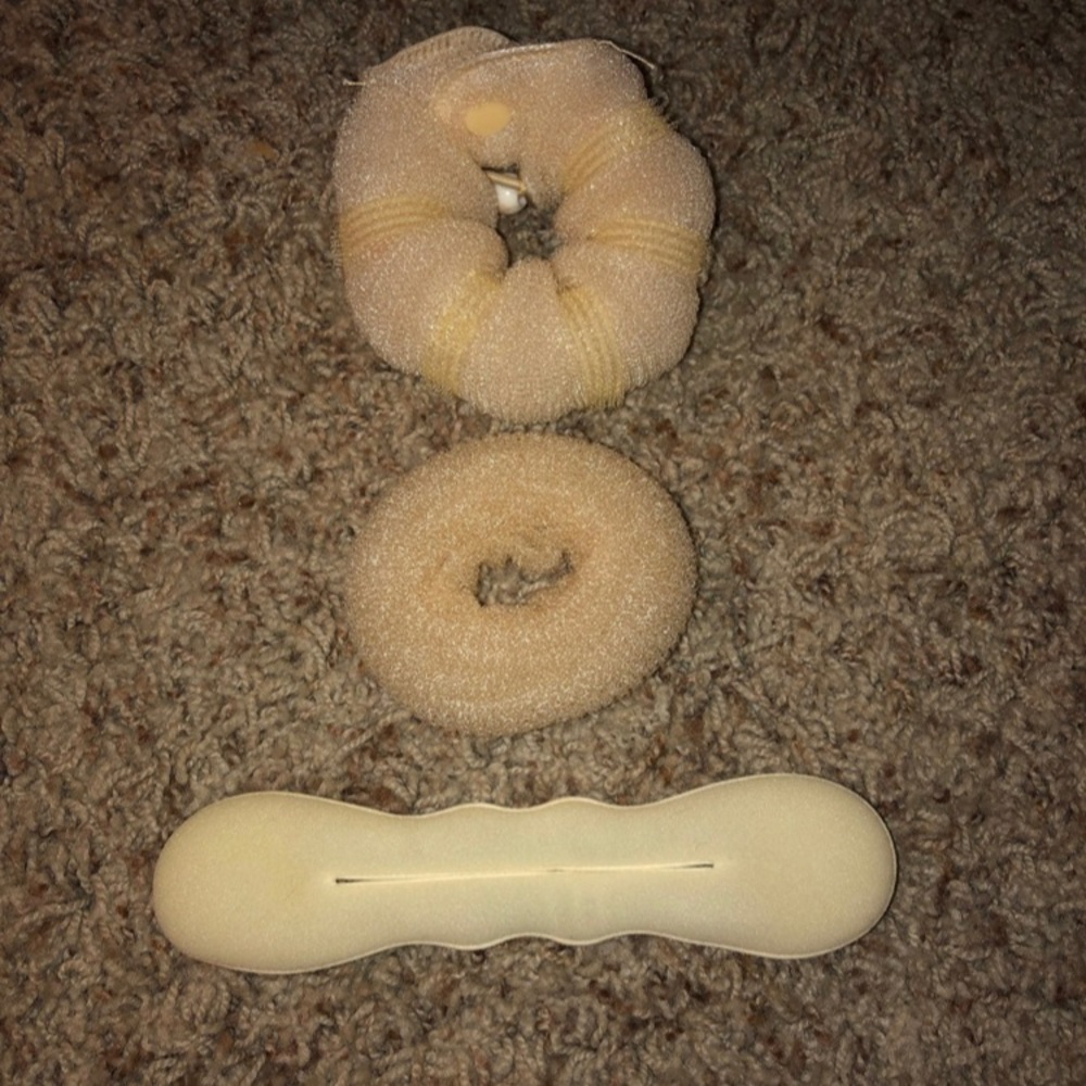 Chic Hair Accessory Set in Cream